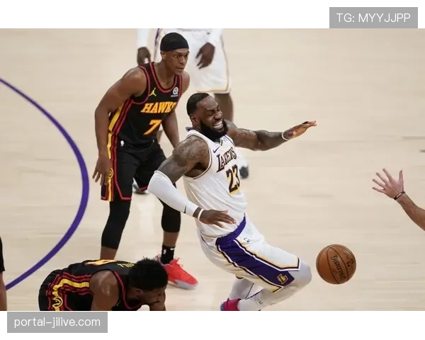 球员动态:奇才球星库兹马因脚踝伤势,预计将影响其持球进攻效率 球员动态:奇才球星库兹马因脚踝伤势,预计将影响其持球进攻效率